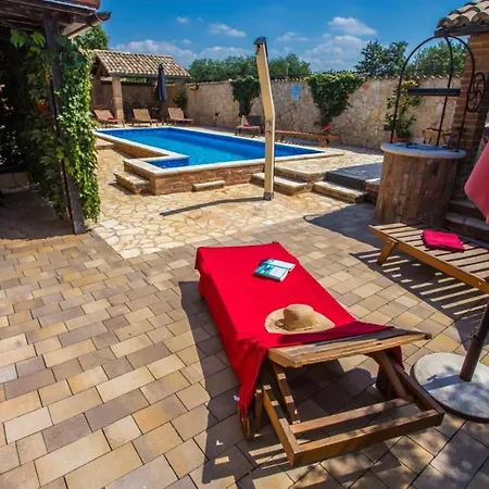 Family-friendly With Swimming Pool Nova Vas, - 14167 波雷奇