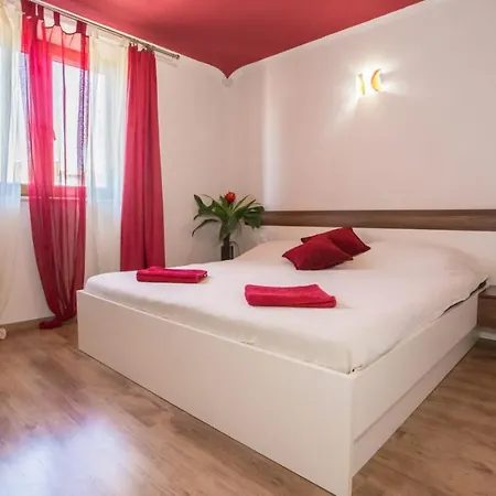 Lejlighed Family Friendly With A Swimming Pool Nova Vas, - 14167 *