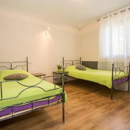 Family Friendly With A Swimming Pool Nova Vas, - 14167 Poreč