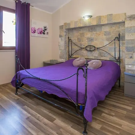 Family Friendly With A Swimming Pool Nova Vas, - 14167 * Poreč
