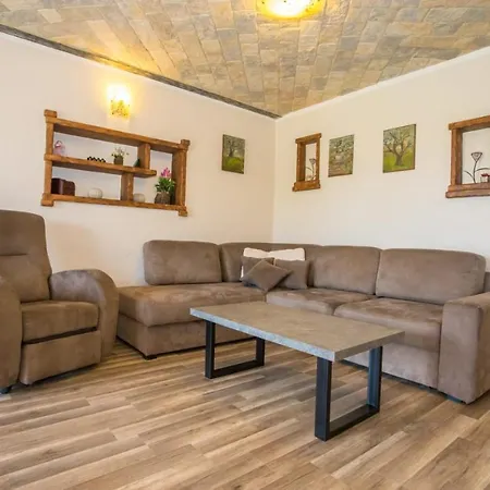 Apartman Family Friendly With A Swimming Pool Nova Vas, - 14167 Poreč