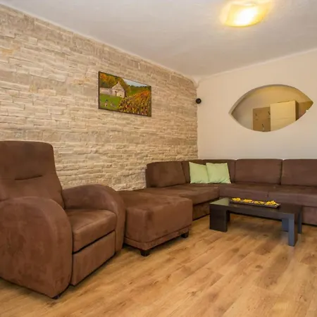 Apartman Family Friendly With A Swimming Pool Nova Vas, - 14167 Poreč