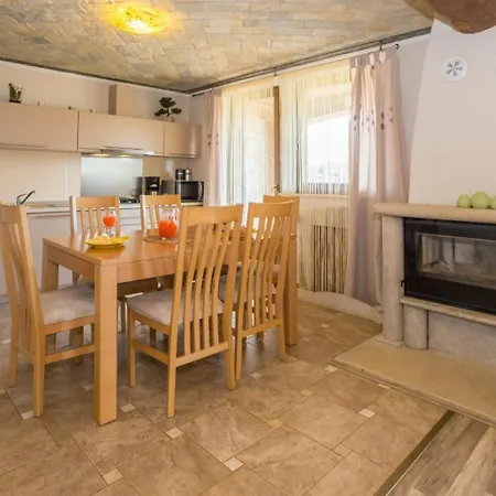 Family Friendly With A Swimming Pool Nova Vas, - 14167 * 波雷奇