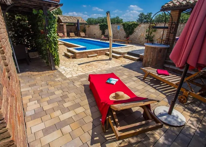 Family-friendly With Swimming Pool Nova Vas, - 14167 포레치