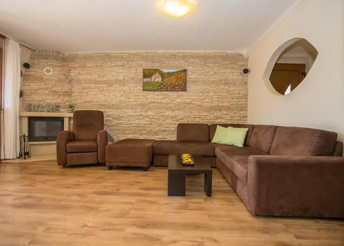 아파트 Family-friendly With Swimming Pool Nova Vas, - 14167