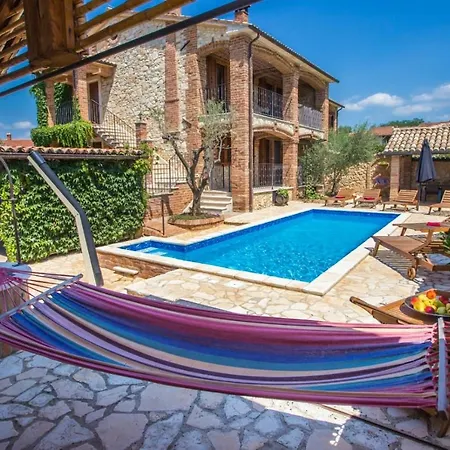 Family-friendly With Swimming Pool Nova Vas, - 14167 Poreč